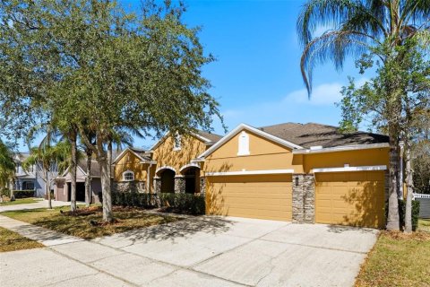 House in Orlando, Florida 5 bedrooms, 272.58 sq.m. № 2213670 - photo 4