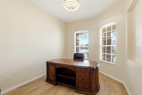 House in Orlando, Florida 5 bedrooms, 272.58 sq.m. № 2213670 - photo 18