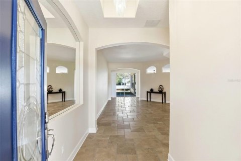 House in Orlando, Florida 5 bedrooms, 272.58 sq.m. № 2213670 - photo 9