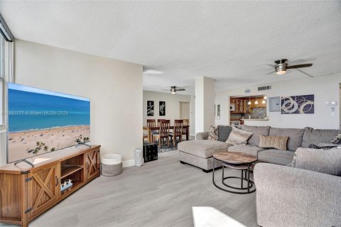 Condominio en venta en Hollywood, Florida, 2 dormitorios, 116.31 m2 № 1701851 - foto 6