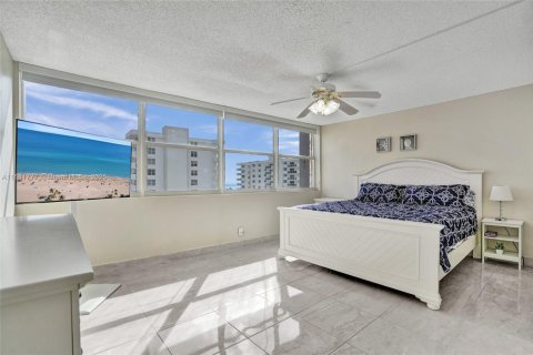 Condominio en venta en Hollywood, Florida, 2 dormitorios, 116.31 m2 № 1701851 - foto 12