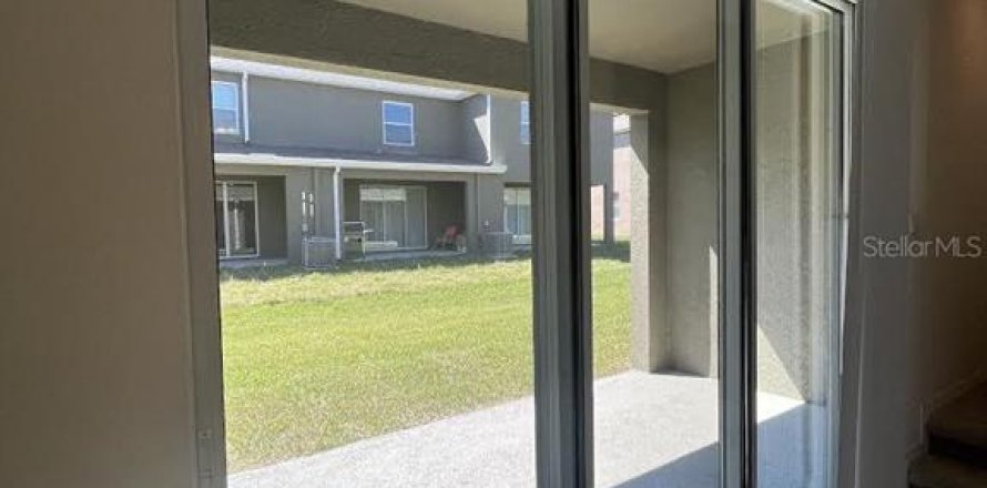 Townhouse in Davenport, Florida 3 bedrooms, 155.43 sq.m. № 1885764
