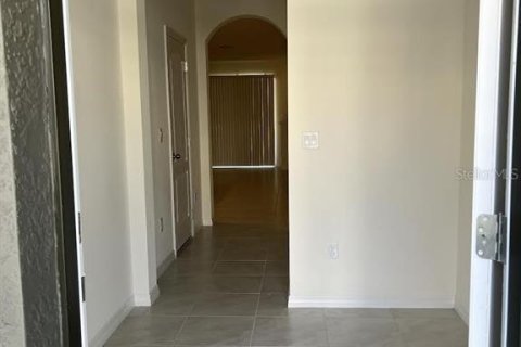 Townhouse in Davenport, Florida 3 bedrooms, 155.43 sq.m. № 1885764 - photo 2