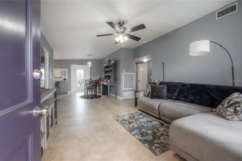 House in Largo, Florida 2 bedrooms, 78.97 sq.m. № 1557957 - photo 7