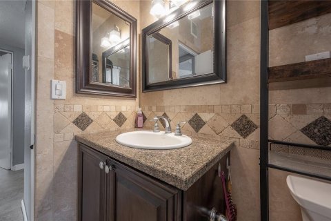House in Largo, Florida 2 bedrooms, 78.97 sq.m. № 1557957 - photo 26