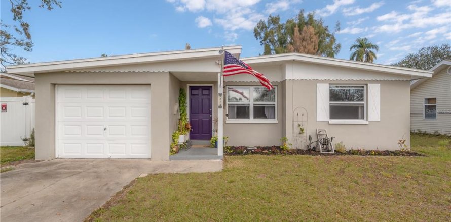 House in Largo, Florida 2 bedrooms, 78.97 sq.m. № 1557957
