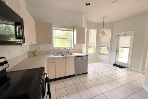House in Wellington, Florida 3 bedrooms, 145.11 sq.m. № 2384514 - photo 3