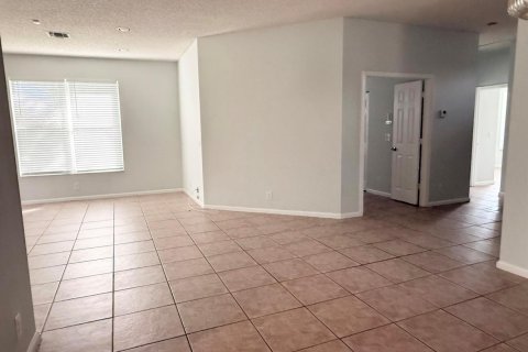 House in Wellington, Florida 3 bedrooms, 145.11 sq.m. № 2384514 - photo 10