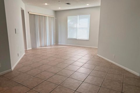 House in Wellington, Florida 3 bedrooms, 145.11 sq.m. № 2384514 - photo 9