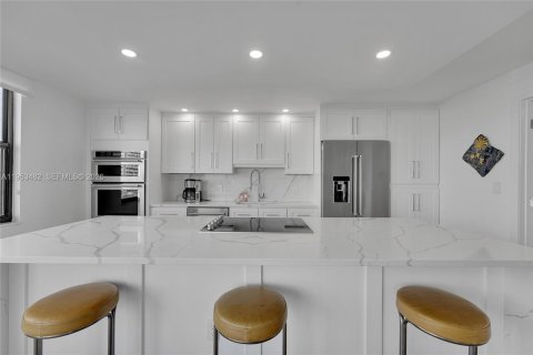 Купить кондоминиум в Форт-Лодердейл, Флорида 2 спальни, 156.54м2, № 2009351 - фото 6