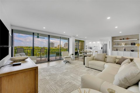 Купить кондоминиум в Форт-Лодердейл, Флорида 2 спальни, 156.54м2, № 2009351 - фото 14