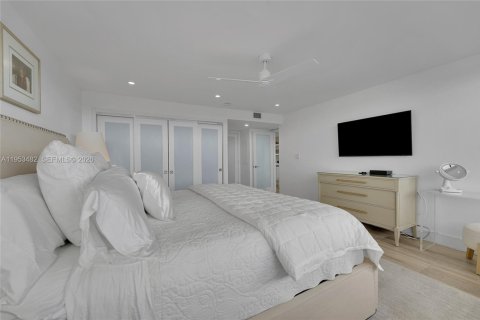 Купить кондоминиум в Форт-Лодердейл, Флорида 2 спальни, 156.54м2, № 2009351 - фото 18