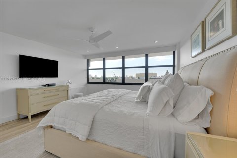 Купить кондоминиум в Форт-Лодердейл, Флорида 2 спальни, 156.54м2, № 2009351 - фото 17