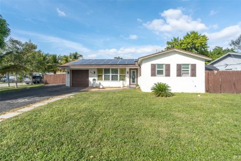 Casa en venta en Margate, Florida, 3 dormitorios, 110.83 m2 № 1968973 - foto 1