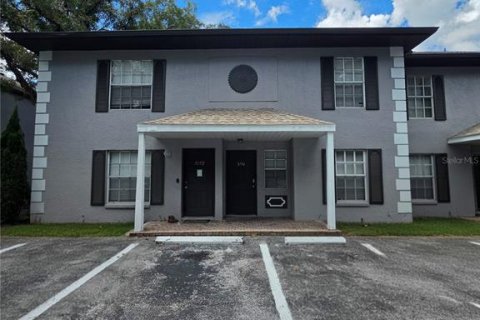 House in Tampa, Florida 3 bedrooms, 110.74 sq.m. № 2364108