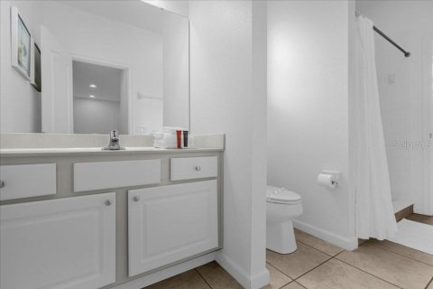 Casa en venta en Davenport, Florida, 7 dormitorios, 337.14 m2 № 2145558 - foto 26