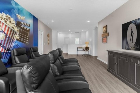 Casa en venta en Davenport, Florida, 7 dormitorios, 337.14 m2 № 2145558 - foto 9