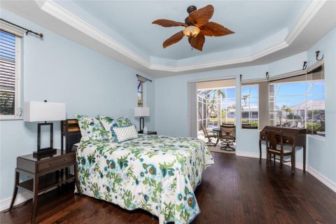 House in Punta Gorda, Florida 3 bedrooms, 184.69 sq.m. № 1517828 - photo 22