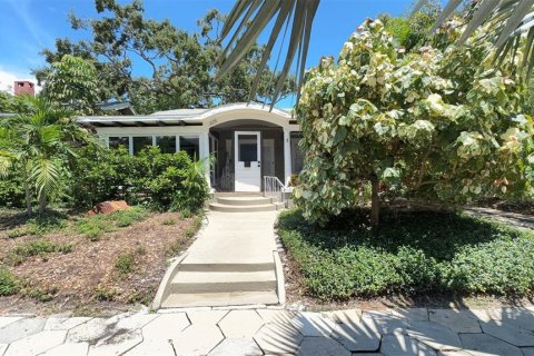 Villa ou maison à Saint Petersburg, Floride 2 chambres, 160.54 m2 № 2437211