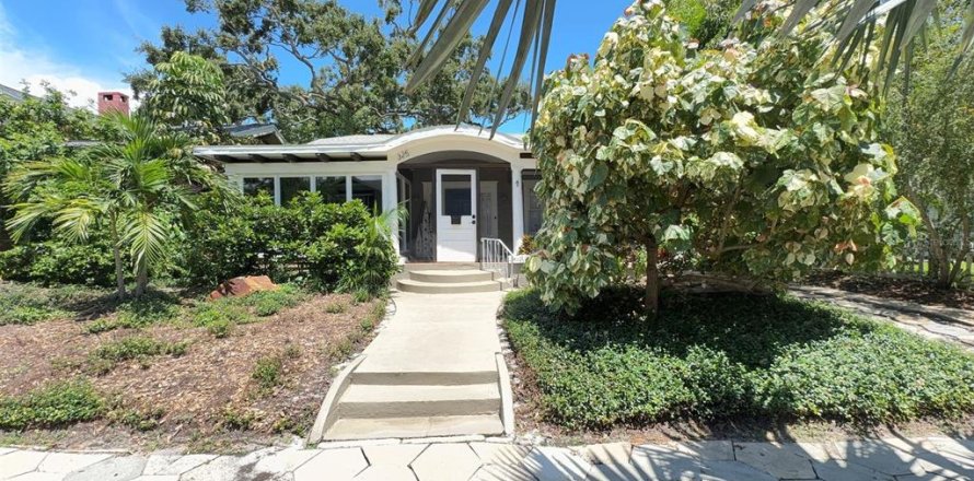 Villa ou maison à Saint Petersburg, Floride 2 chambres, 160.54 m2 № 2437211