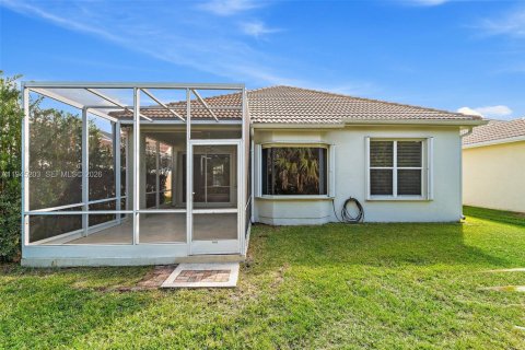 Купить виллу или дом в Порт-Сент-Луси, Флорида 3 спальни, 165.09м2, № 2009372 - фото 25