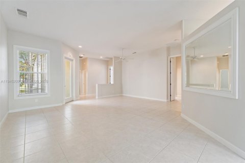 Купить виллу или дом в Порт-Сент-Луси, Флорида 3 спальни, 165.09м2, № 2009372 - фото 4