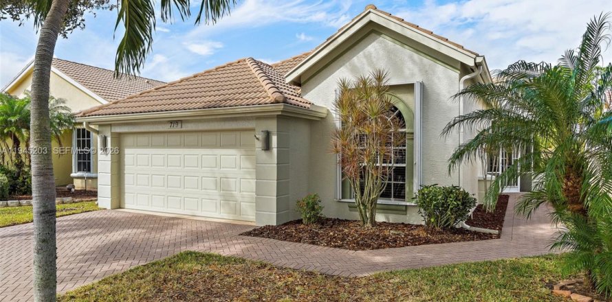 Дом в Порт-Сент-Луси, Флорида 3 спальни, 165.09м2 № 2009372