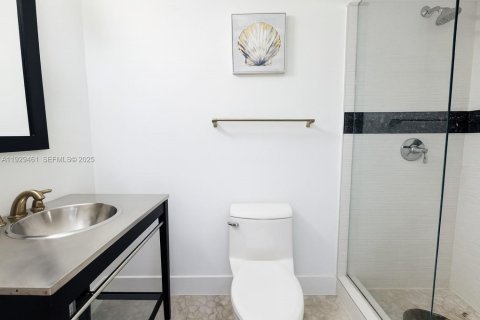 Снять в аренду таунхаус в Норт-Майами, Флорида 2 спальни, 137.68м2, № 1987793 - фото 9