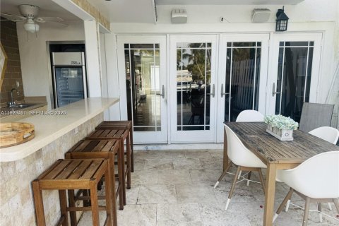 Adosado en alquiler en North Miami, Florida, 2 dormitorios, 137.68 m2 № 1987793 - foto 13