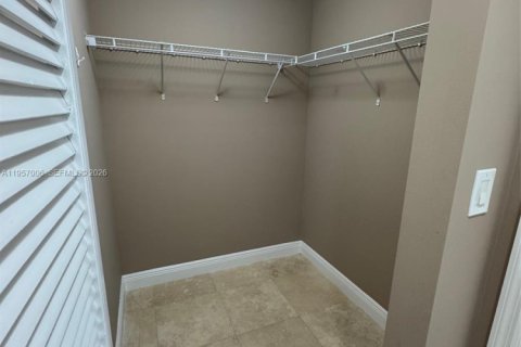 Condominio en venta en Coral Gables, Florida, 2 dormitorios, 90.12 m2 № 2011822 - foto 8