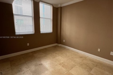 Condominio en venta en Coral Gables, Florida, 2 dormitorios, 90.12 m2 № 2011822 - foto 13