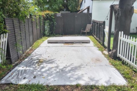 Commercial property in Hollywood, Florida 1 bedroom, 27.87 sq.m. № 2193302