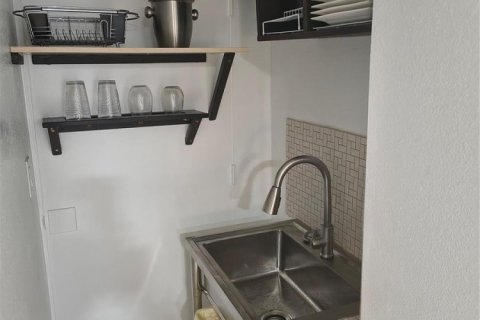 Commercial property in Hollywood, Florida 1 bedroom, 27.87 sq.m. № 2193302 - photo 4