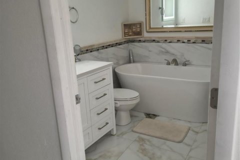 Commercial property in Hollywood, Florida 1 bedroom, 27.87 sq.m. № 2193302 - photo 5
