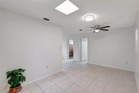 Casa en venta en Sarasota, Florida, 4 dormitorios, 157.93 m2 № 1781353 - foto 9