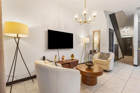 Купить таунхаус в Киссимми, Флорида 11 комнат, 151.99м2, № 1833369 - фото 17