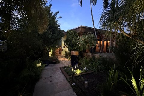 Снять в аренду виллу или дом в Холливуд, Флорида 3 спальни, 152.73м2, № 1177175 - фото 1