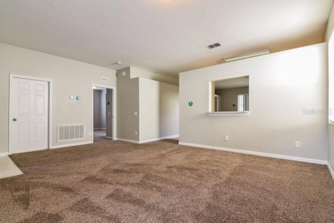 House in Lutz, Florida 4 bedrooms, 156.63 sq.m. № 2216330 - photo 4
