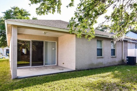 House in Lutz, Florida 4 bedrooms, 156.63 sq.m. № 2216330 - photo 17