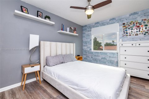 Casa en venta en Coral Springs, Florida, 3 dormitorios, 161.46 m2 № 1870016 - foto 11
