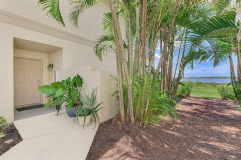 Condo in Port Charlotte, Florida, 2 bedrooms  № 1855496 - photo 10