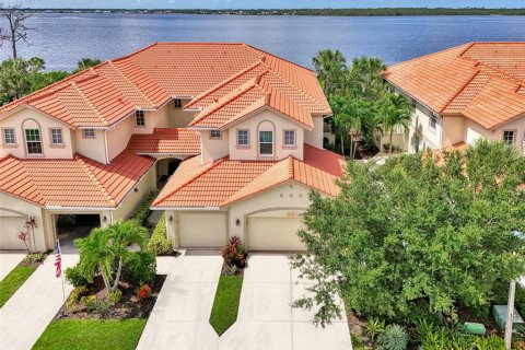 Condo in Port Charlotte, Florida, 2 bedrooms  № 1855496 - photo 2