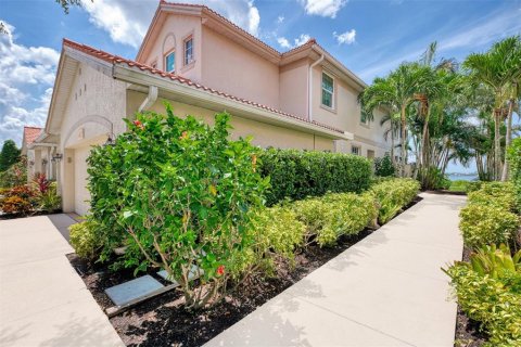 Condo in Port Charlotte, Florida, 2 bedrooms  № 1855496 - photo 9