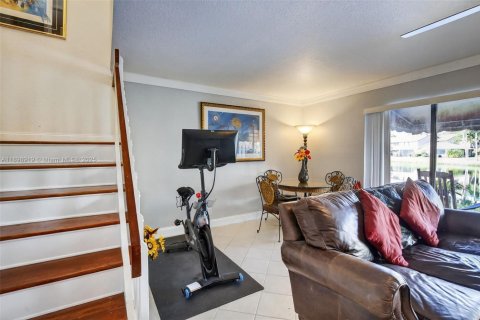Townhouse in Plantation, Florida 3 bedrooms, 133.59 sq.m. № 1951247 - photo 16