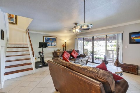 Townhouse in Plantation, Florida 3 bedrooms, 133.59 sq.m. № 1951247 - photo 4