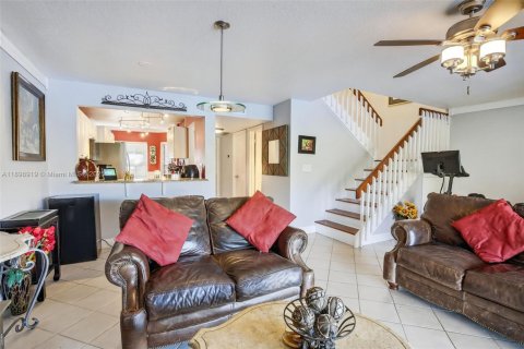 Townhouse in Plantation, Florida 3 bedrooms, 133.59 sq.m. № 1951247 - photo 14