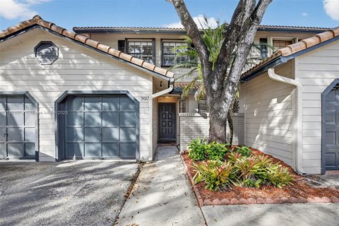 Townhouse in Plantation, Florida 3 bedrooms, 133.59 sq.m. № 1951247 - photo 1