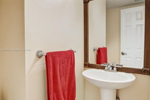 Townhouse in Plantation, Florida 3 bedrooms, 133.59 sq.m. № 1951247 - photo 23