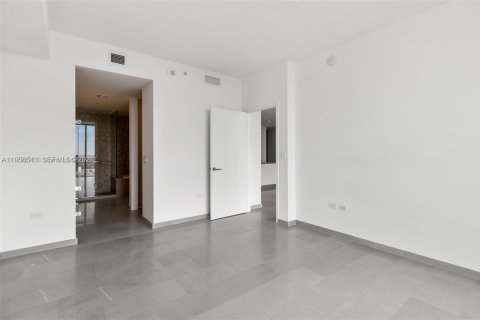 Copropriété à vendre à Miami, Floride: 2 chambres, 128.48 m2 № 2010435 - photo 15