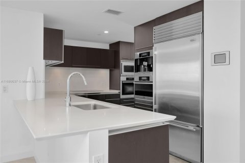 Copropriété à vendre à Sunny Isles Beach, Floride: 2 chambres, 137.4 m2 № 1441770 - photo 13